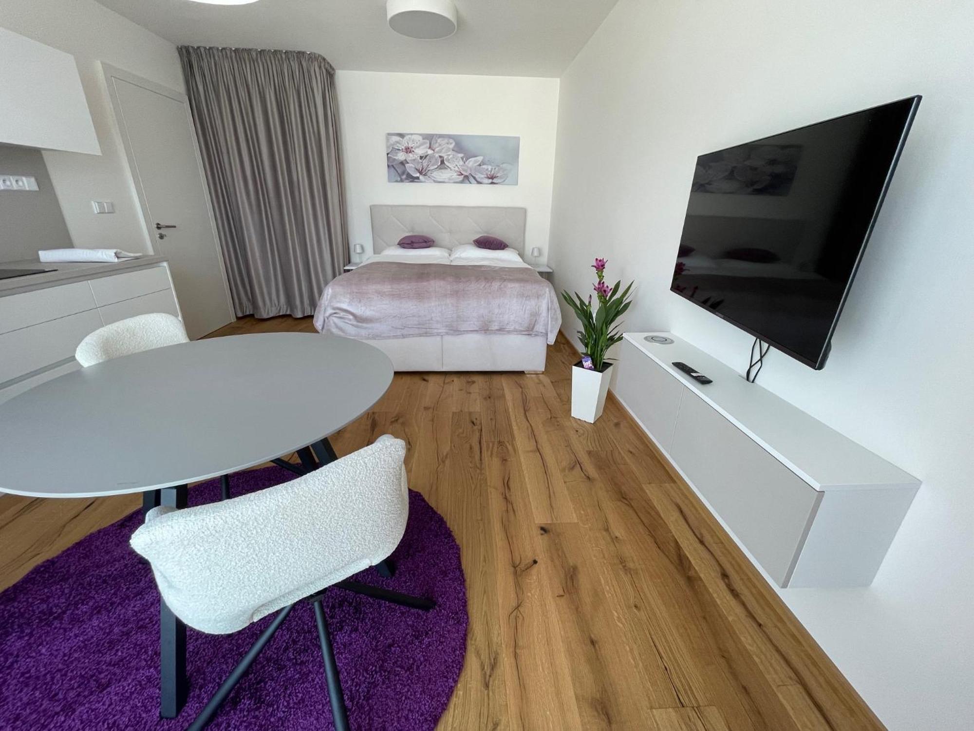 H52 Apartments Брно Экстерьер фото