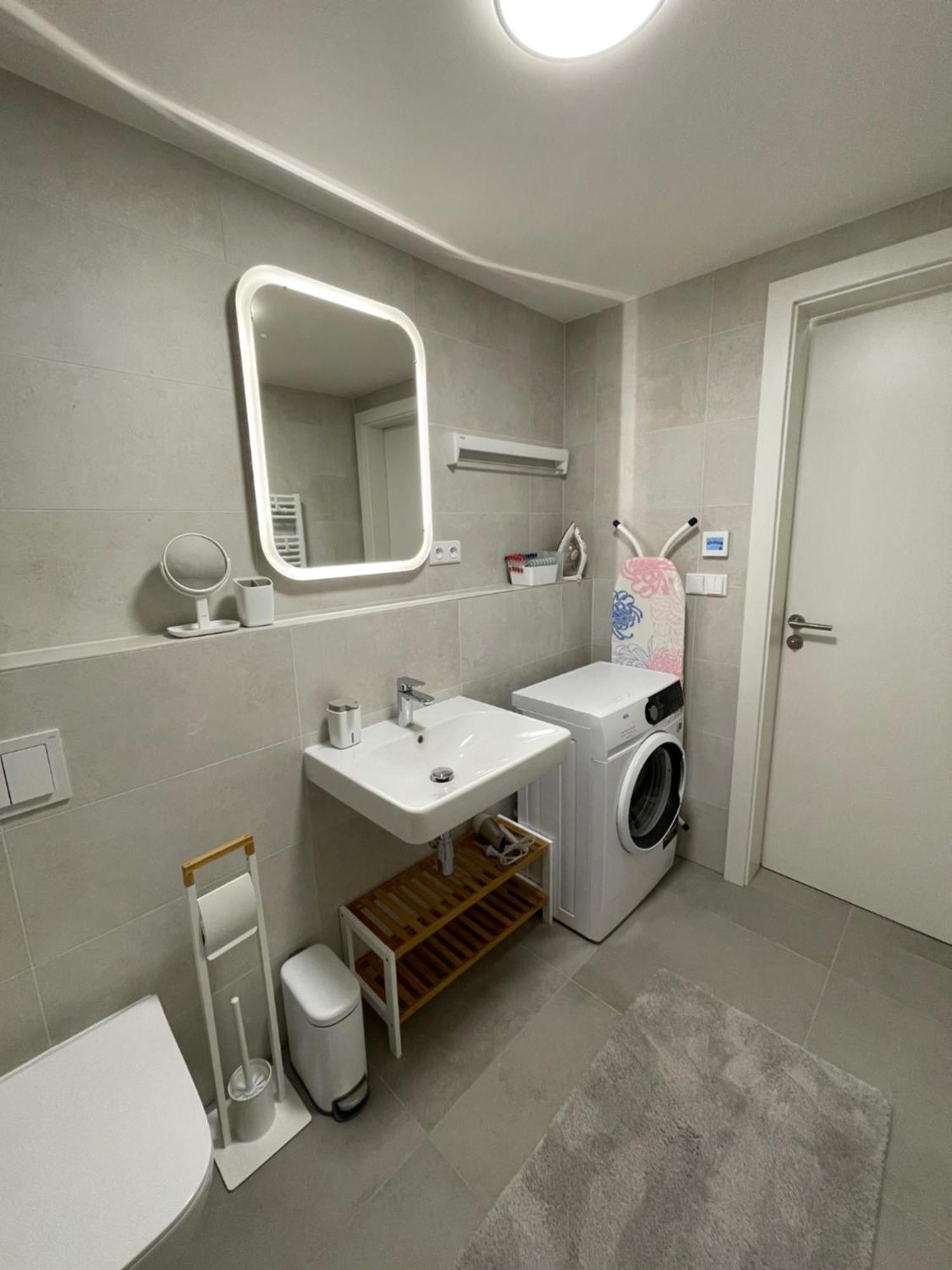 H52 Apartments Брно Экстерьер фото