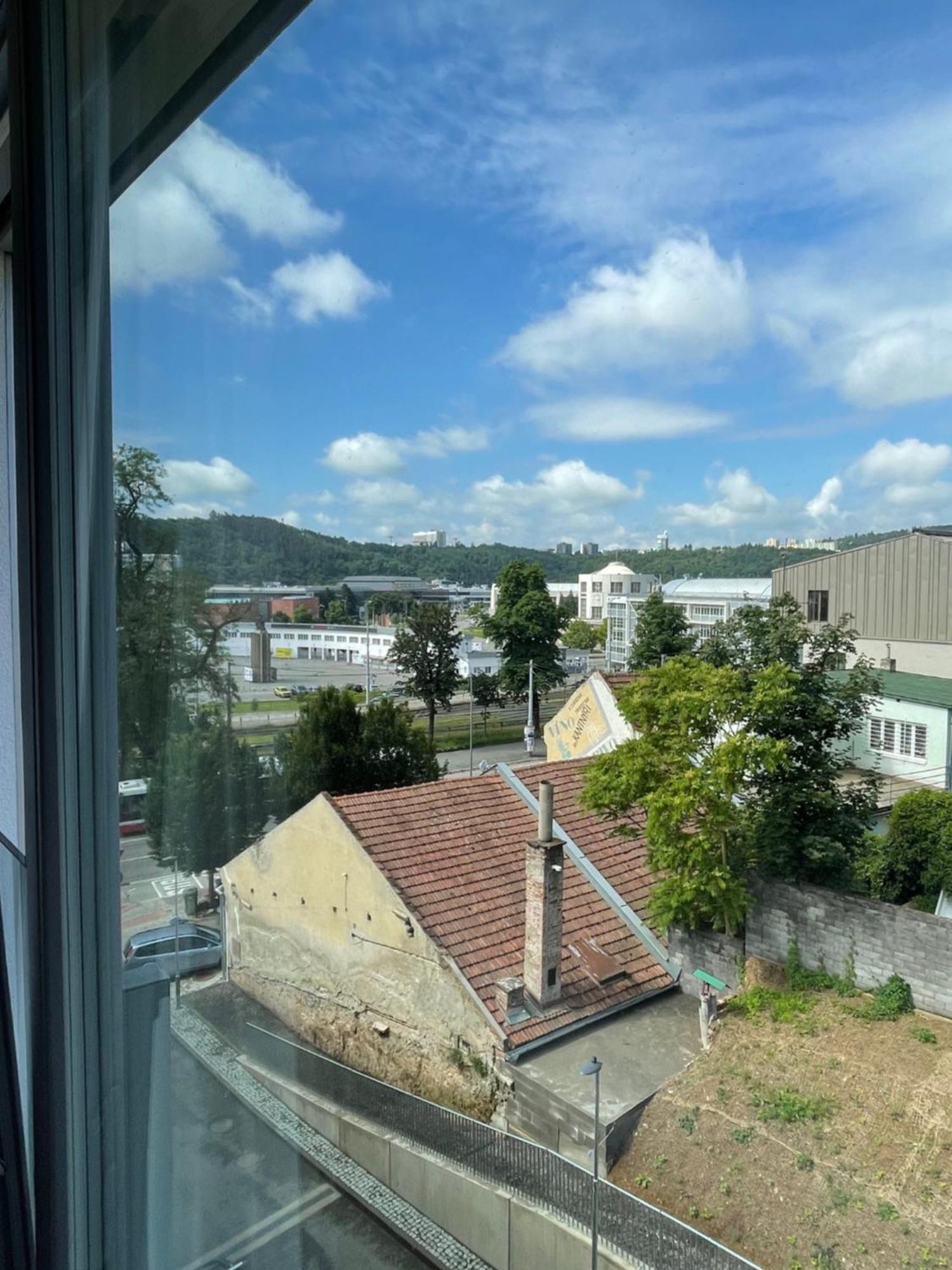 H52 Apartments Брно Экстерьер фото