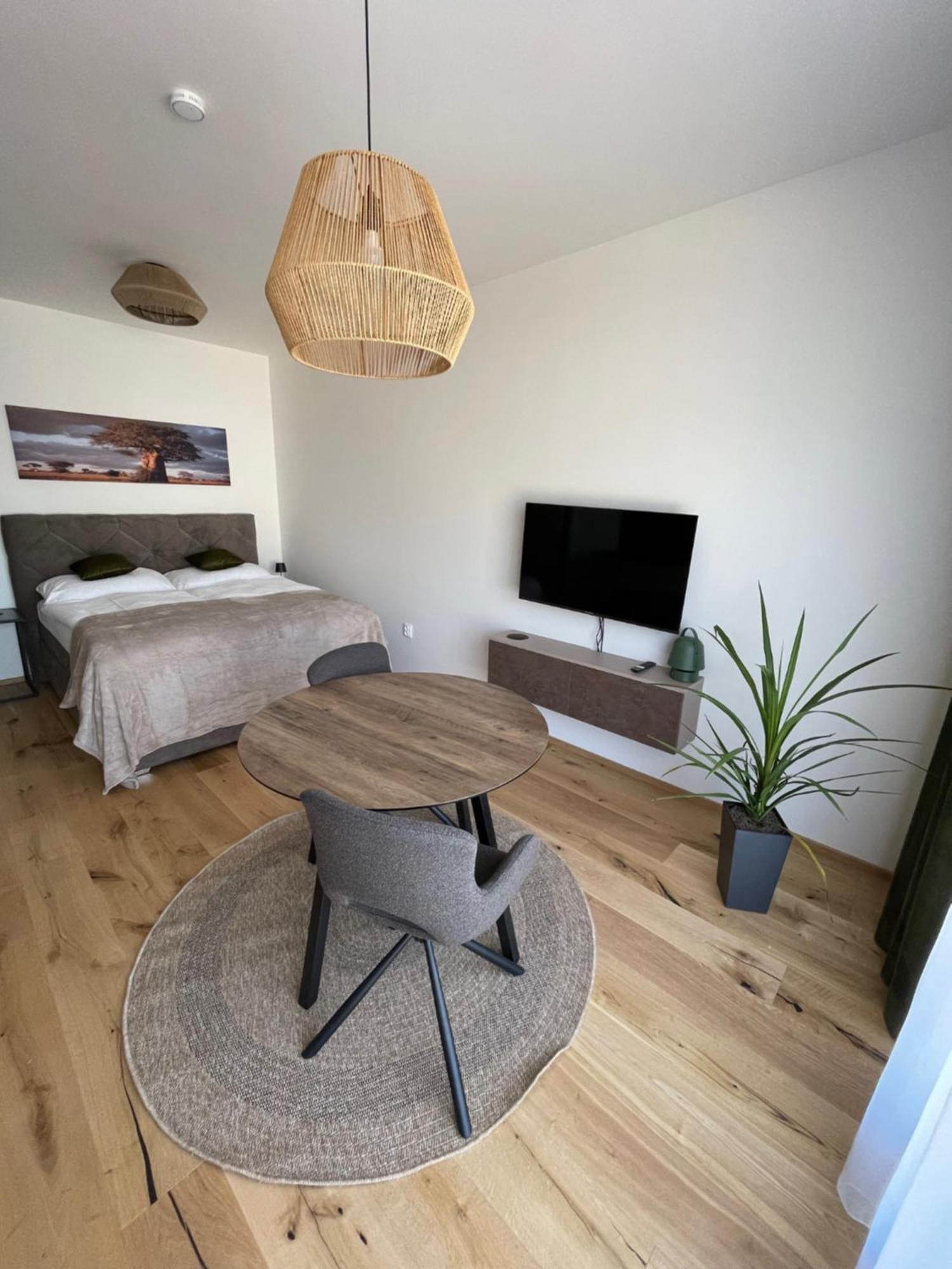 H52 Apartments Брно Экстерьер фото