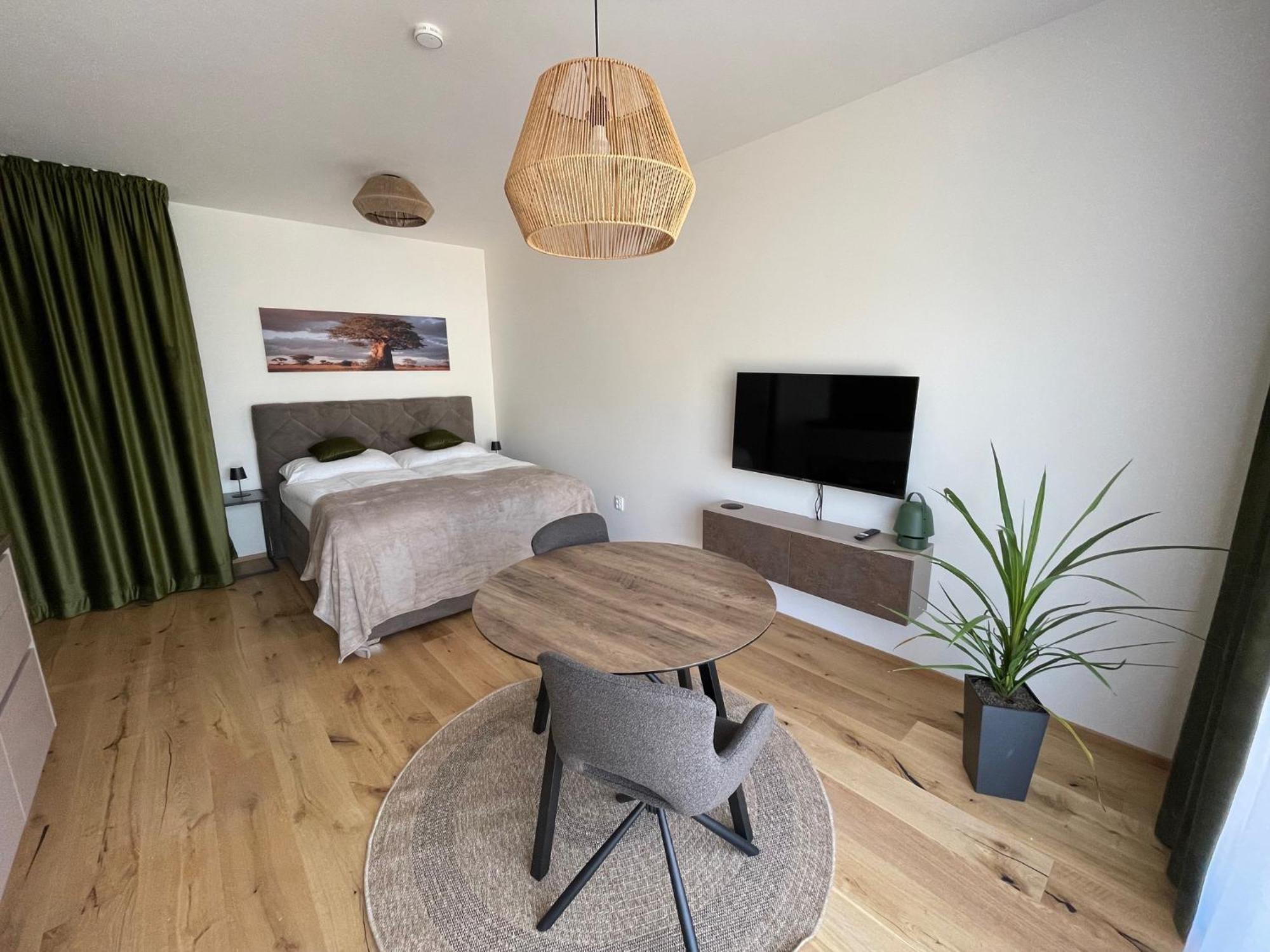 H52 Apartments Брно Экстерьер фото